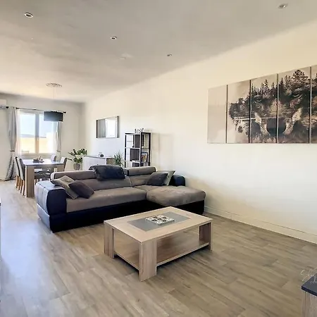 Homps - Avec Terrasse 4 Personnes * Homps