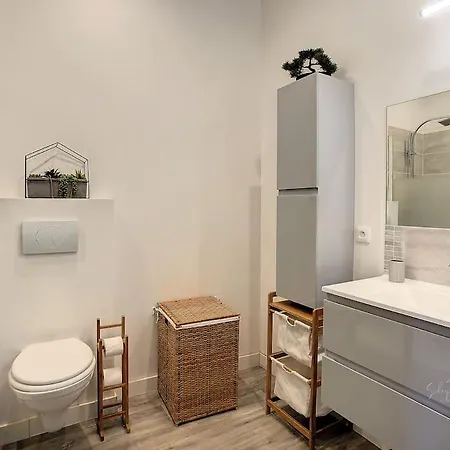 Homps - Avec Terrasse 4 Personnes *
